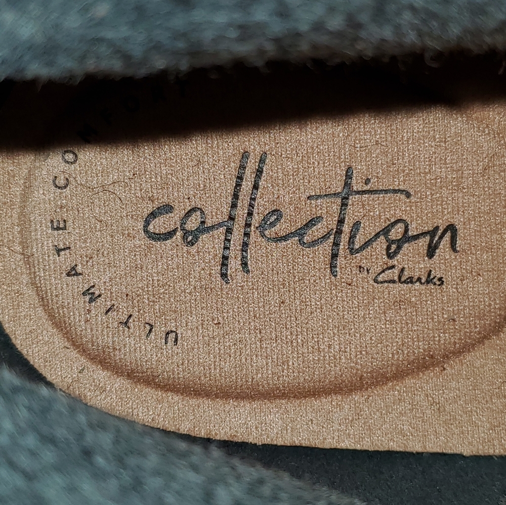 Clark's Comfort Collection Boots - Picture 10 of 10